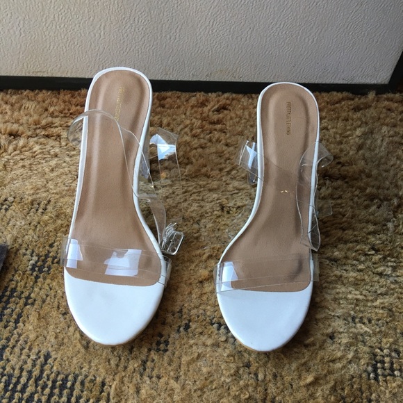 Women’s PrettyLittleThing nude clear block heel sandal - Picture 3 of 16